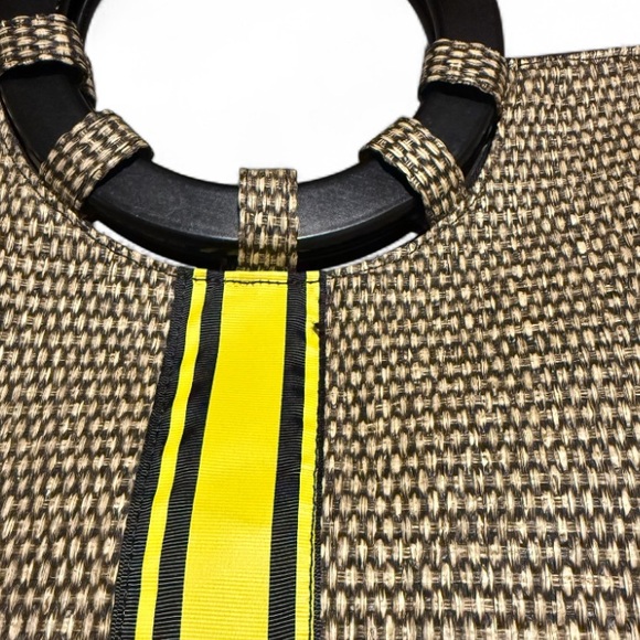Braciano Straw Handbag Tote Bee Medallion Black Handles Yellow Stripe Tote Bag - Picture 6 of 9